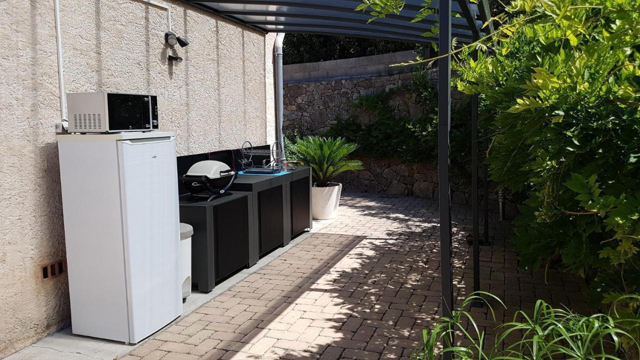 Le Mas des Hibiscus Trans-en-Provence Exterior foto