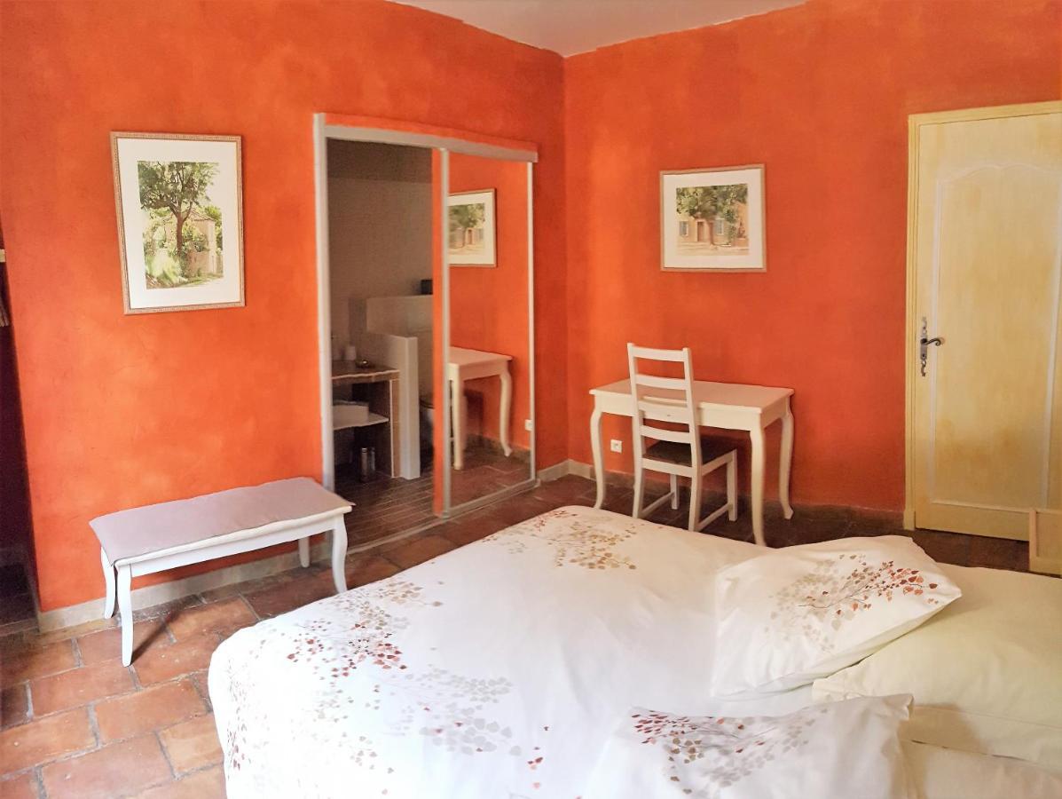 Le Mas des Hibiscus Trans-en-Provence Exterior foto